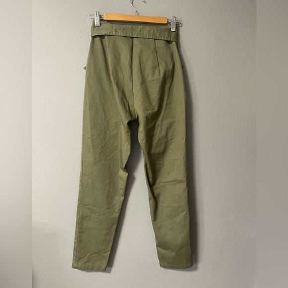 NWT Revolve Superdown Chanice Buckle High Rise Pant In Olive. Size XS - Picture 5 of 7